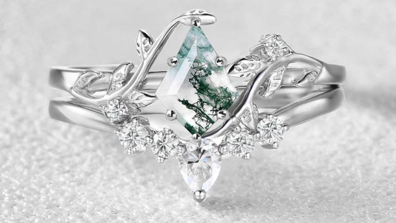 Why You Should Buy Felicegal’s Nature-Inspired Moss Agate Engagement Ring?